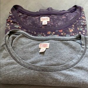 2 long-sleeve top bundle